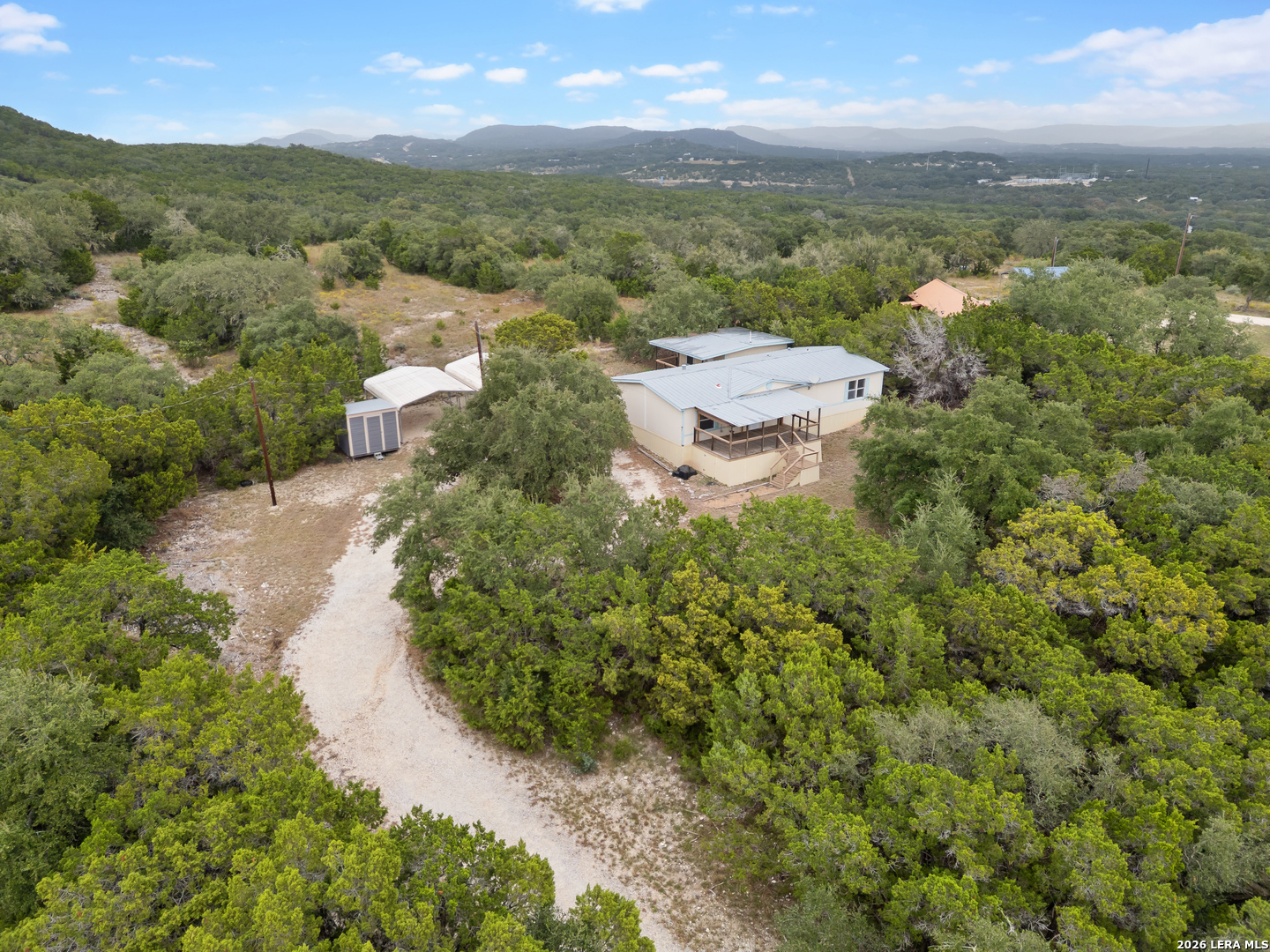 140 Lake Terrace Dr, Lakehills, TX 78063