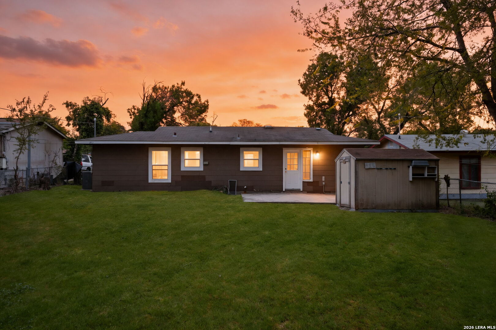 243 STOREYWOOD DR, San Antonio, TX 78213