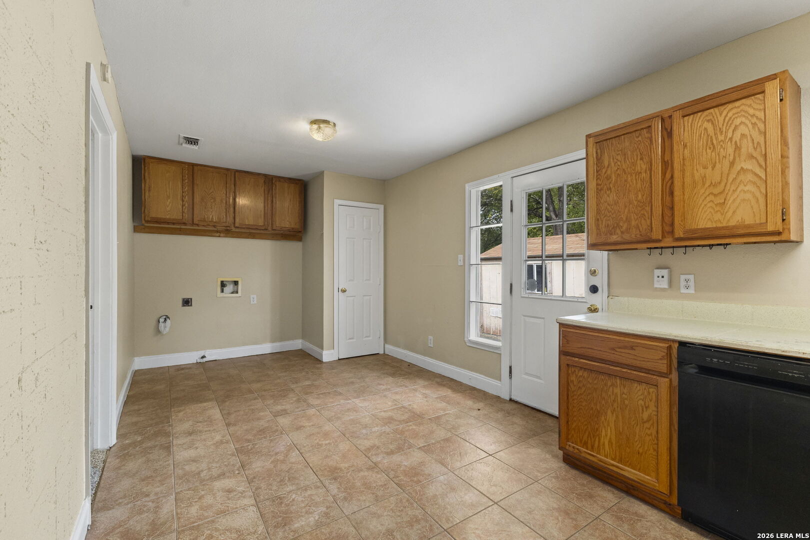 243 STOREYWOOD DR, San Antonio, TX 78213