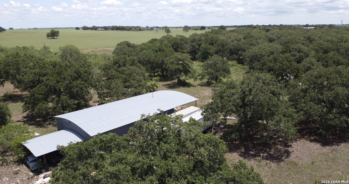 472 TERRACE HILL LN, Floresville, TX 78114