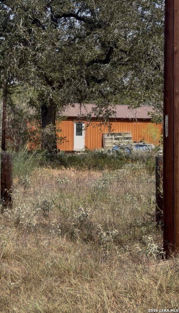 472 TERRACE HILL LN, Floresville, TX 78114