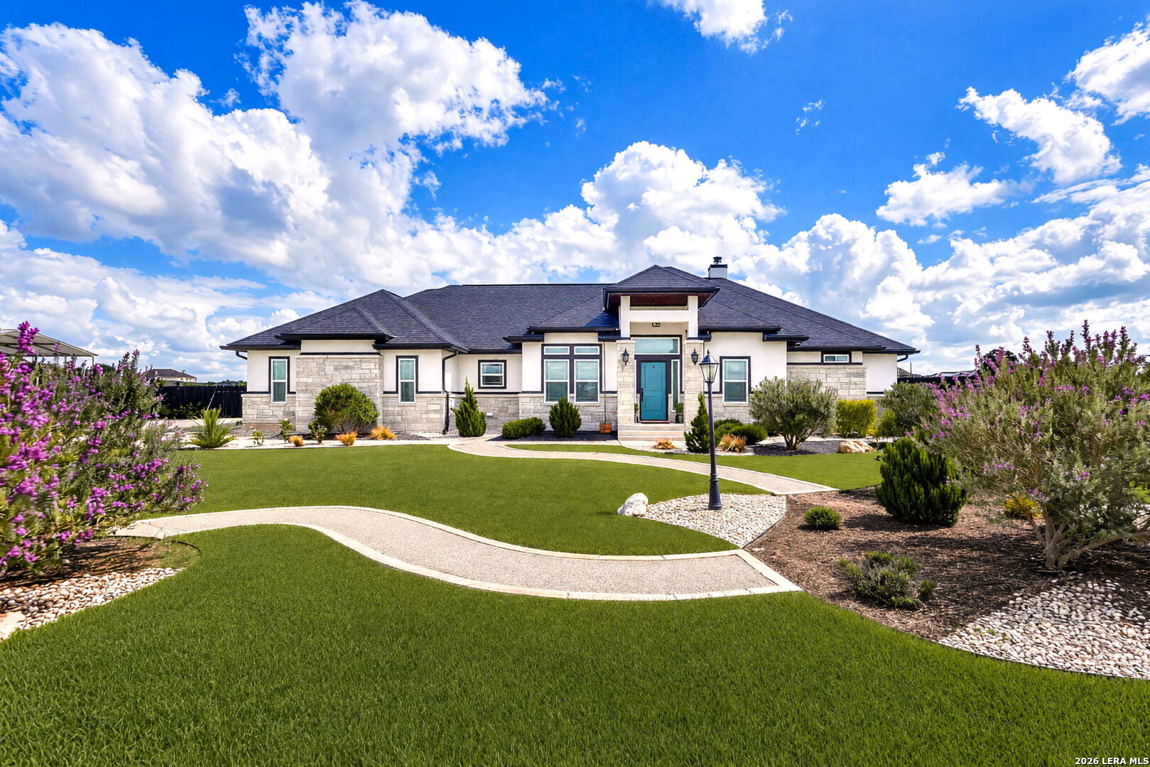 191 TRIPLE R DR, La Vernia, TX 78121