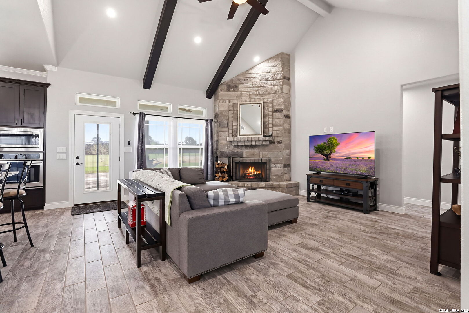 191 TRIPLE R DR, La Vernia, TX 78121