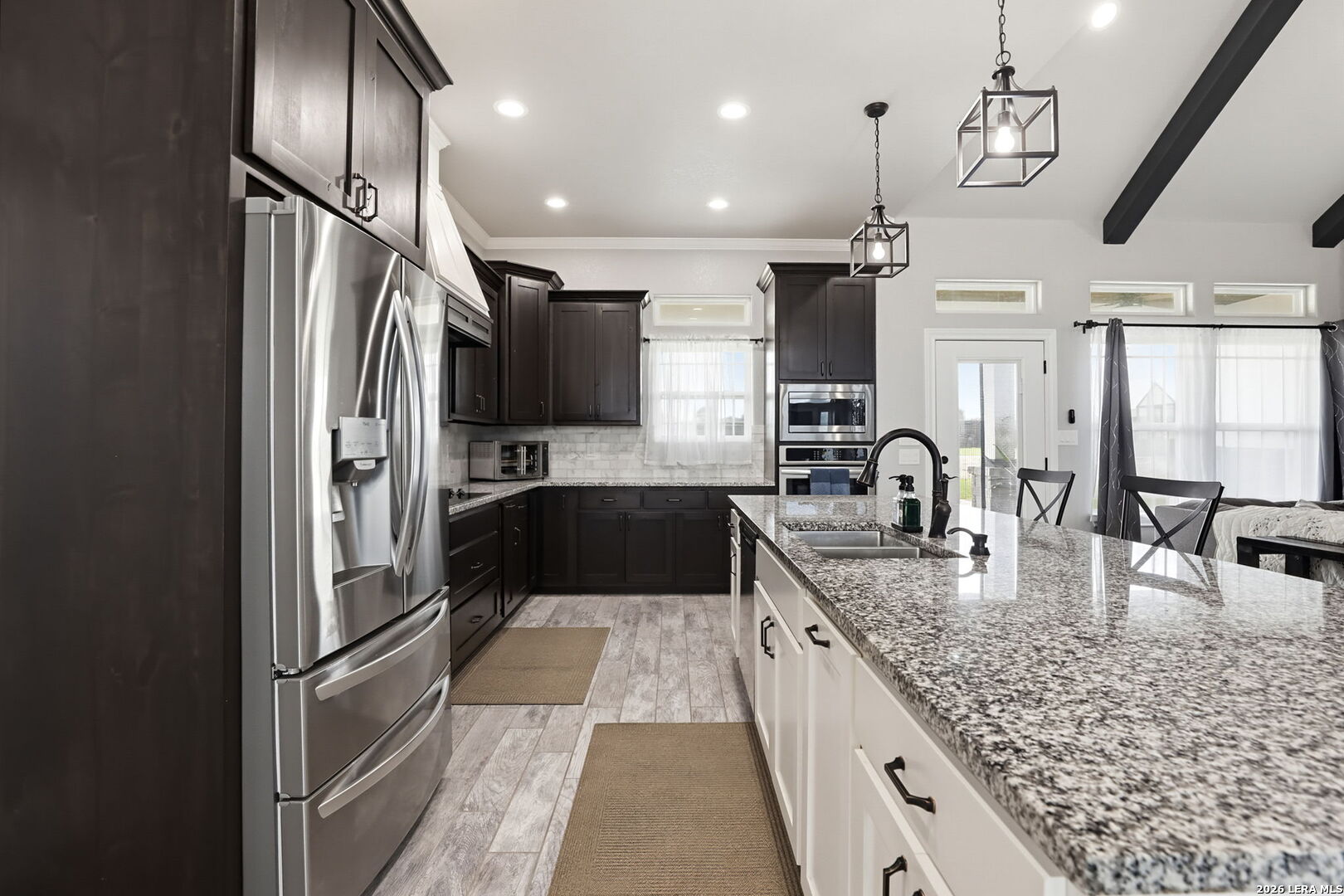 191 TRIPLE R DR, La Vernia, TX 78121