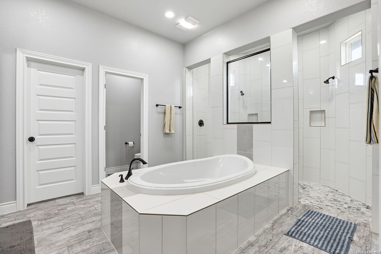 191 TRIPLE R DR, La Vernia, TX 78121