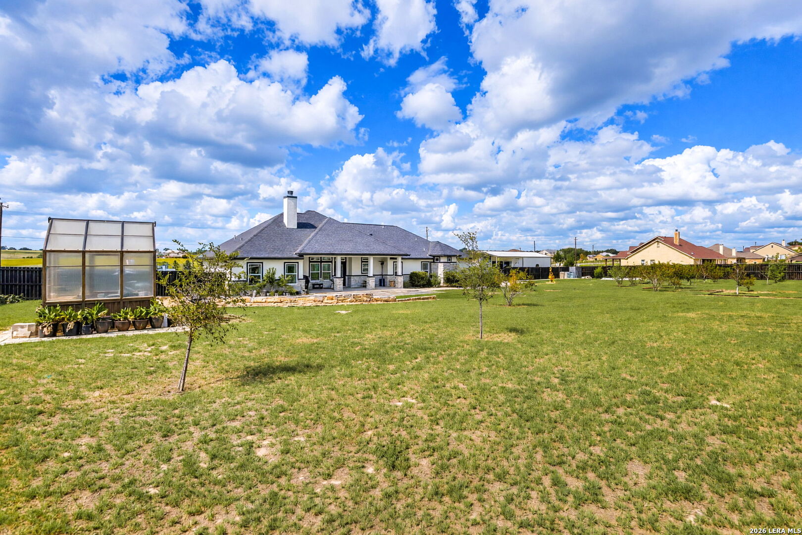 191 TRIPLE R DR, La Vernia, TX 78121