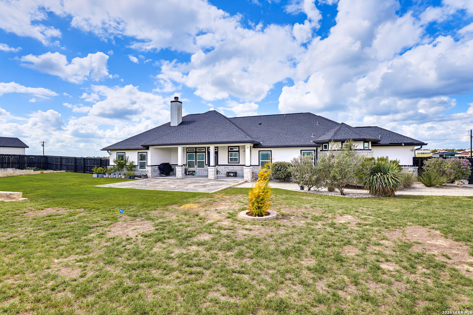 191 TRIPLE R DR, La Vernia, TX 78121