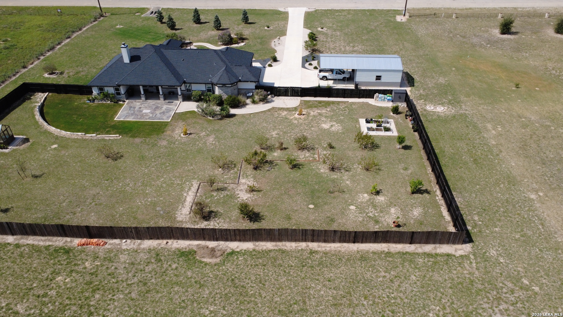191 TRIPLE R DR, La Vernia, TX 78121