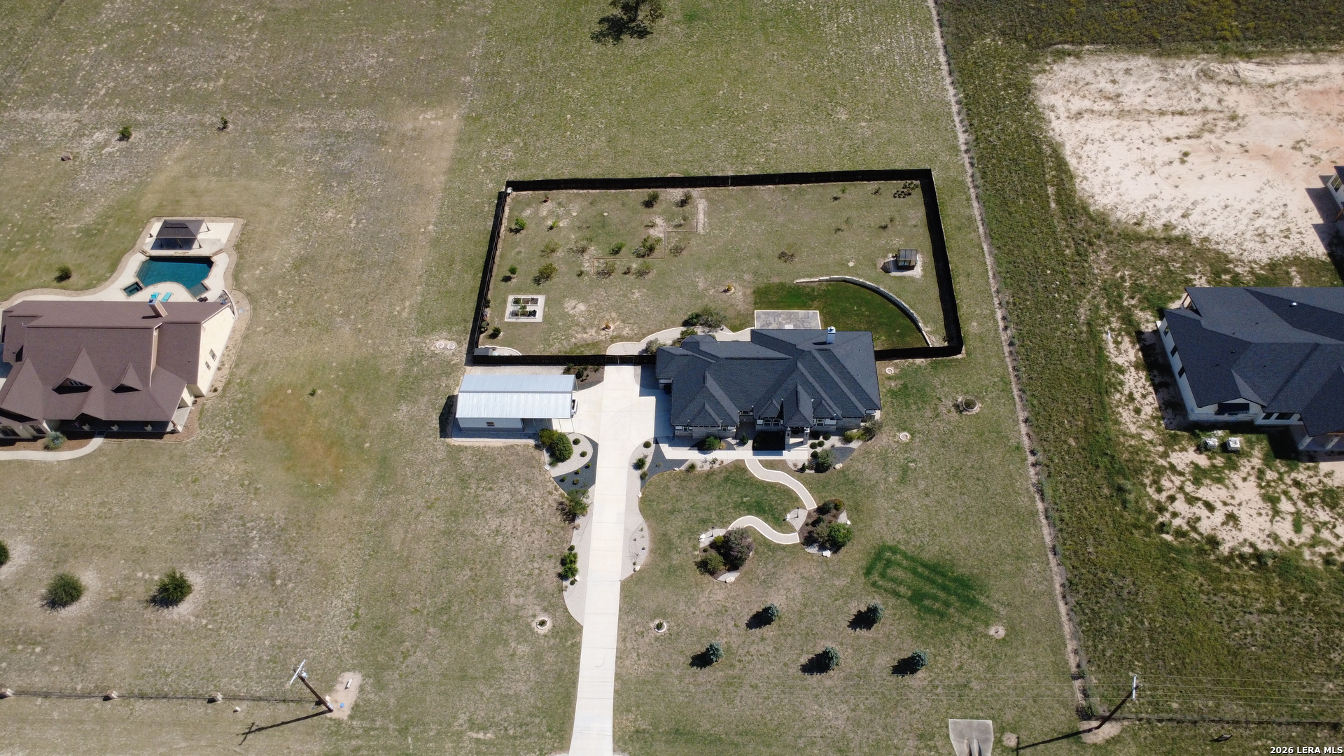 191 TRIPLE R DR, La Vernia, TX 78121