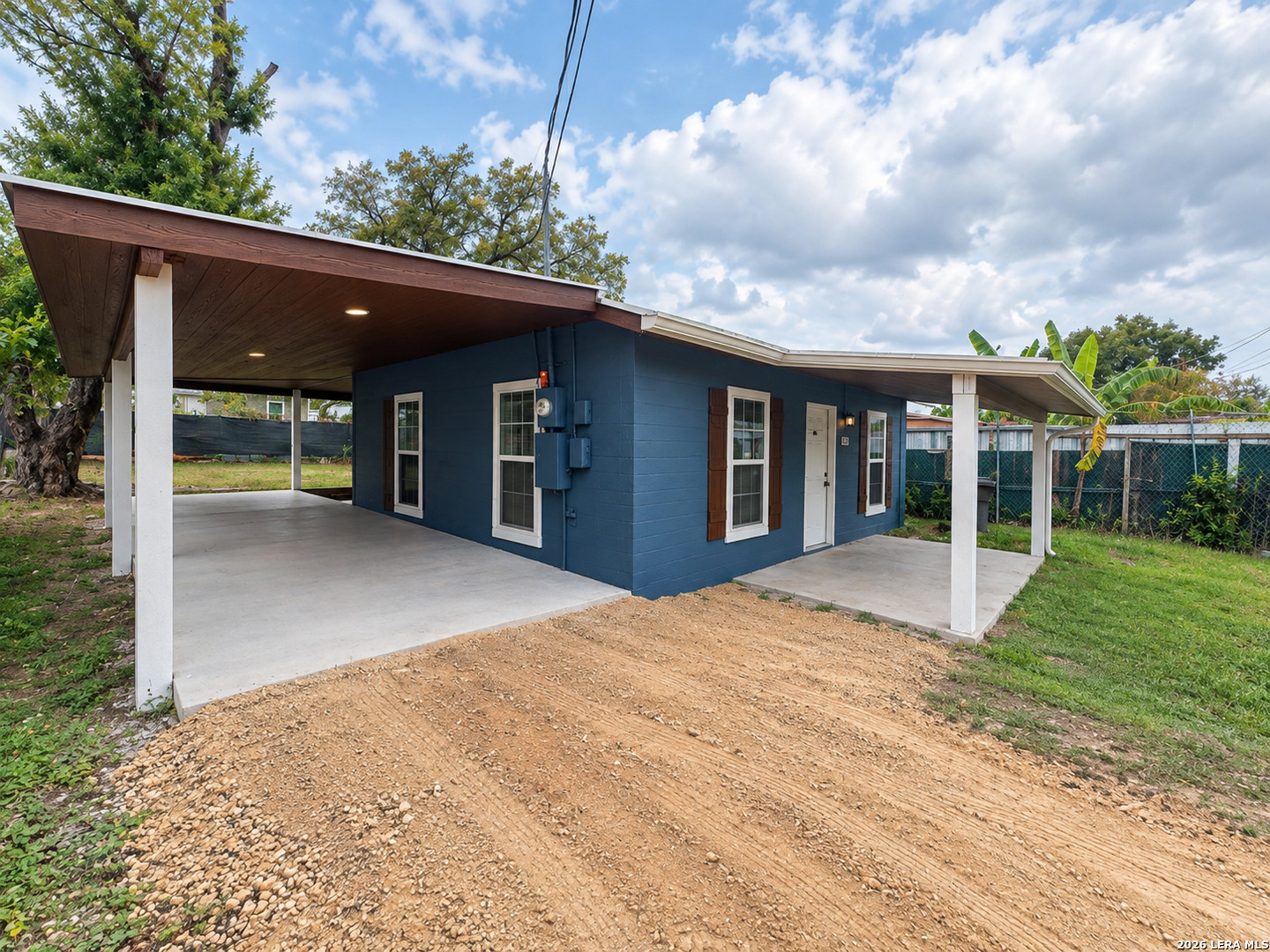 529 N SAN BERNARDO AVE, San Antonio, TX 78228