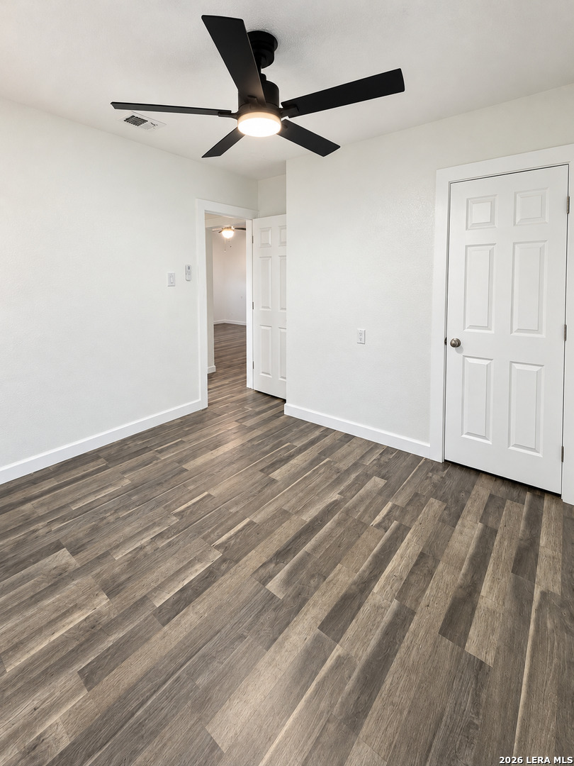 529 N SAN BERNARDO AVE, San Antonio, TX 78228