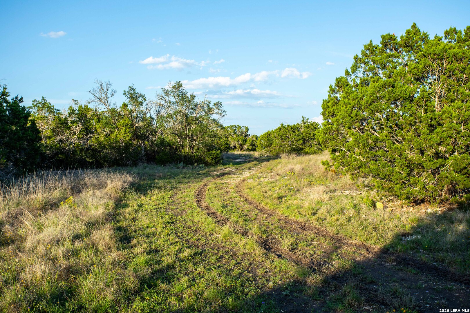 230 Camino Real, Junction, TX 76849