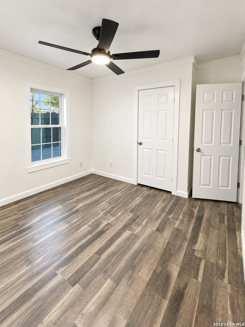529 N SAN BERNARDO AVE, San Antonio, TX 78228