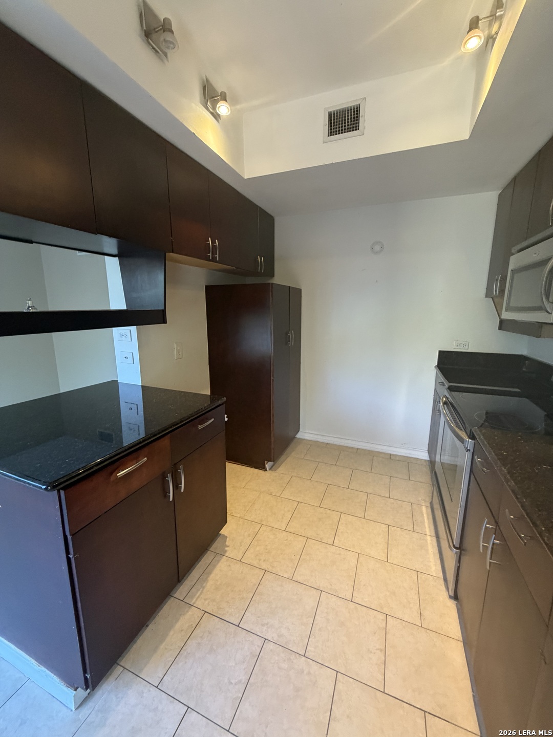 8642 FREDERICKSBURG RD, #605, San Antonio, TX 78240