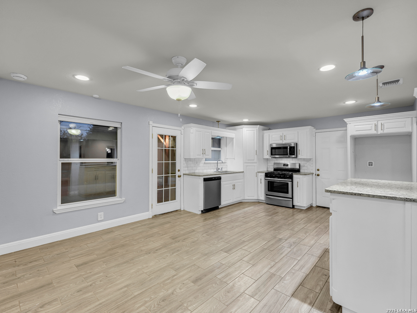 126 LONGRIDGE DR, San Antonio, TX 78228