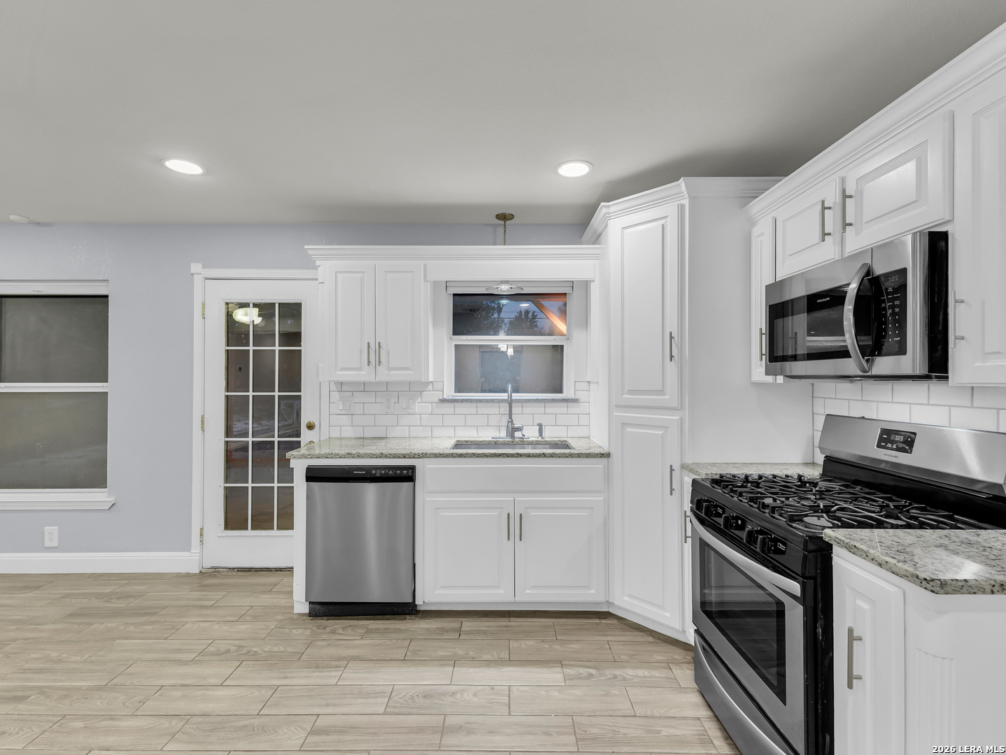 126 LONGRIDGE DR, San Antonio, TX 78228