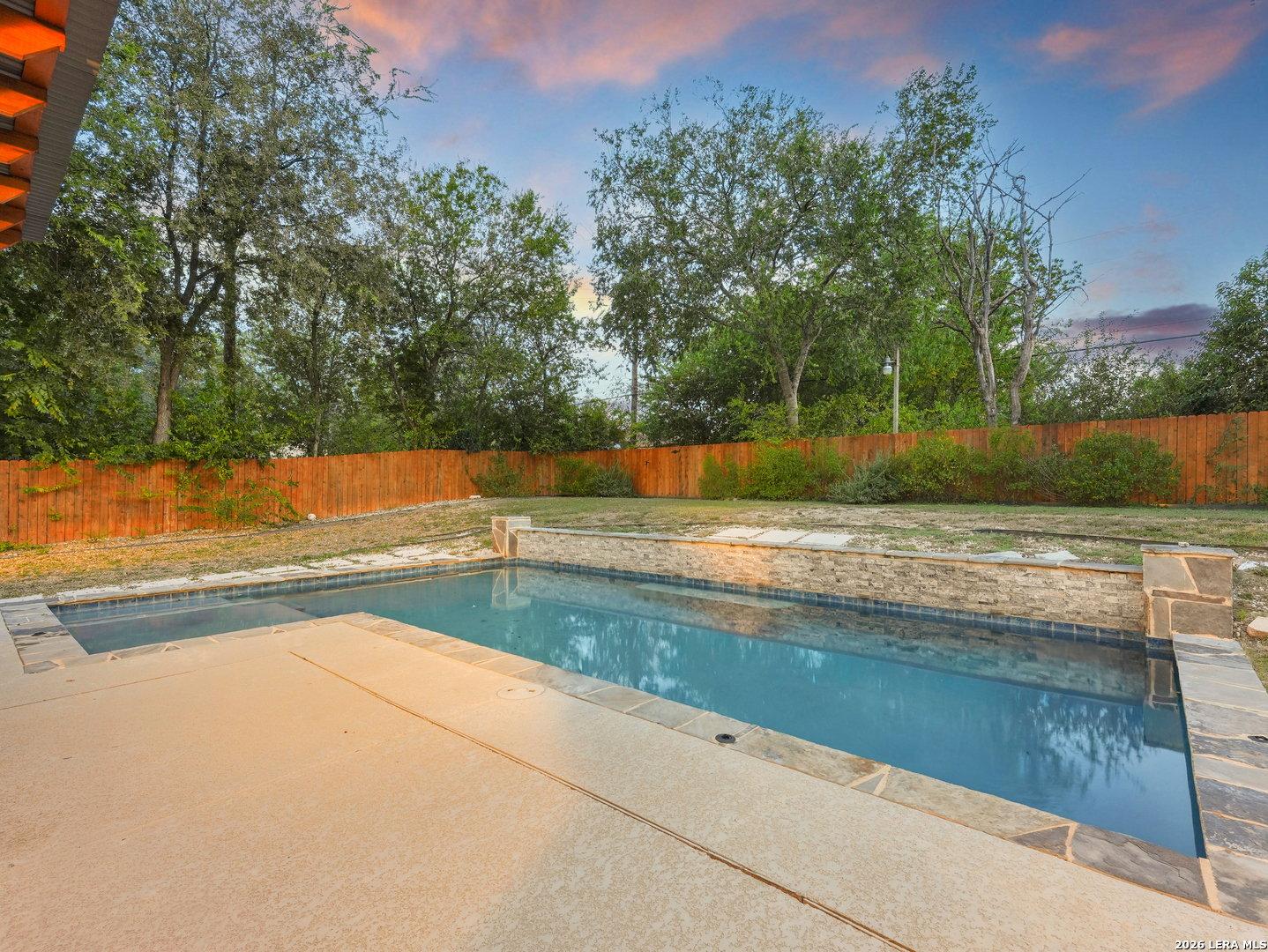 126 LONGRIDGE DR, San Antonio, TX 78228