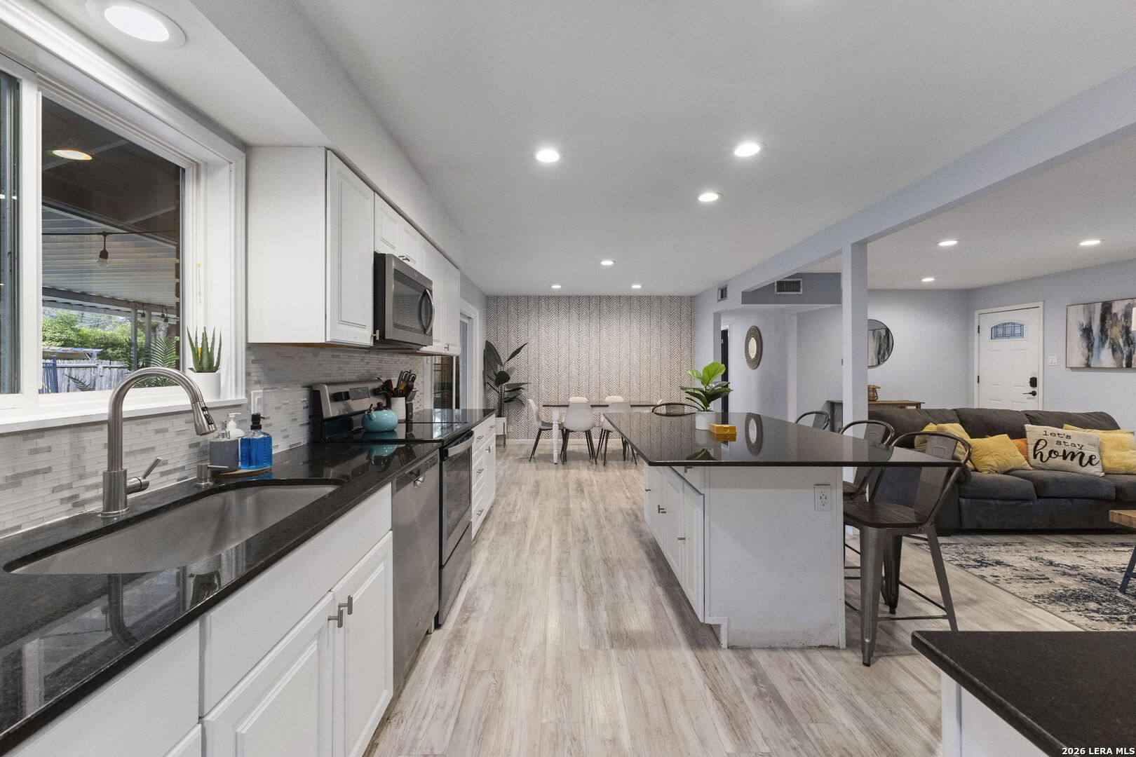 307 Montfort, San Antonio, TX 78216