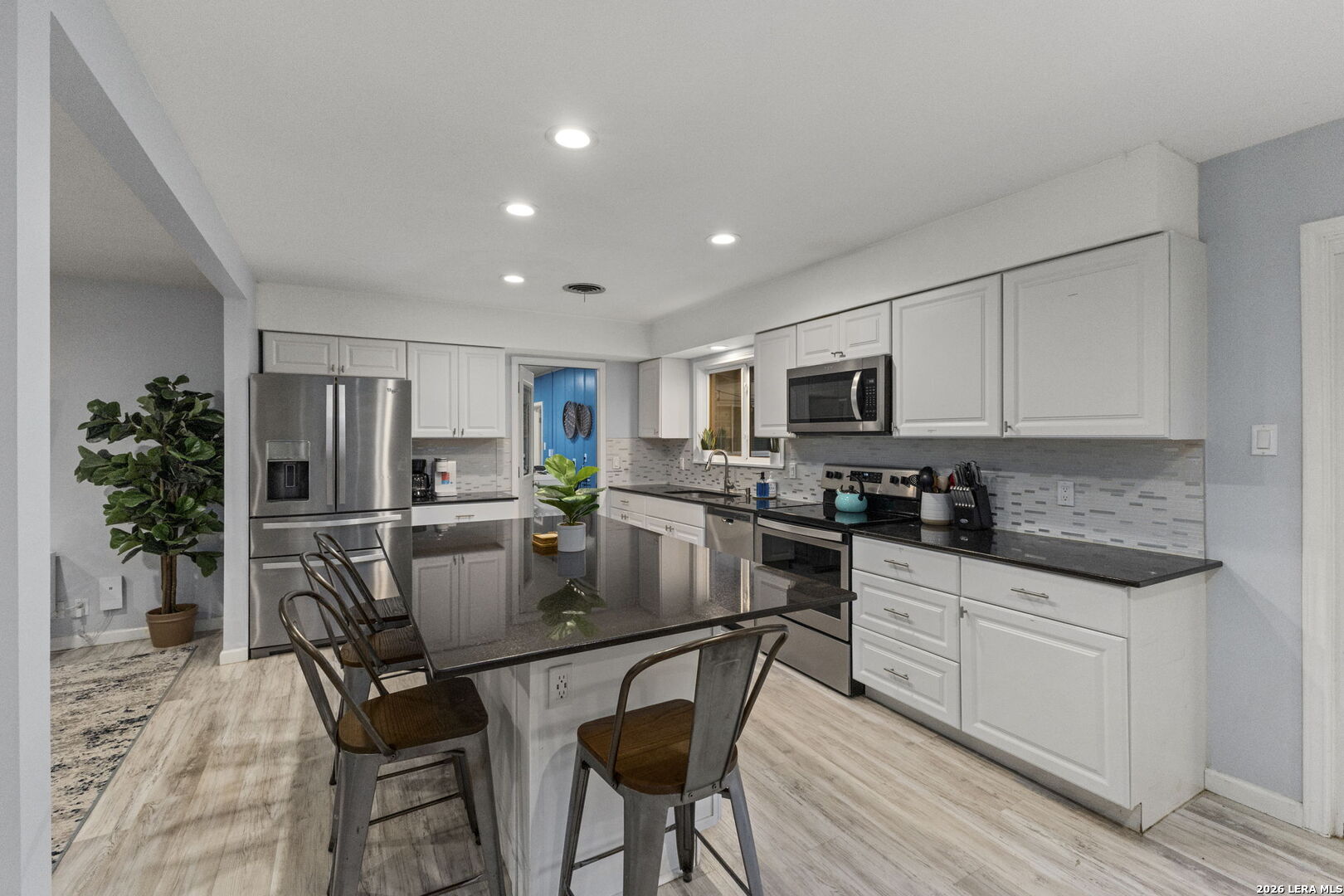 307 Montfort, San Antonio, TX 78216