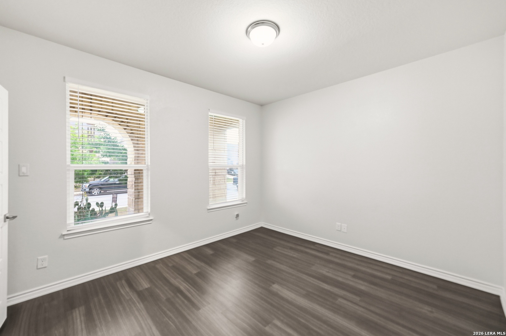 2077 OXBOW CIR, New Braunfels, TX 78130