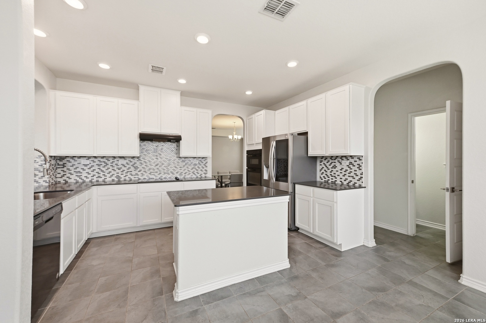 2077 OXBOW CIR, New Braunfels, TX 78130
