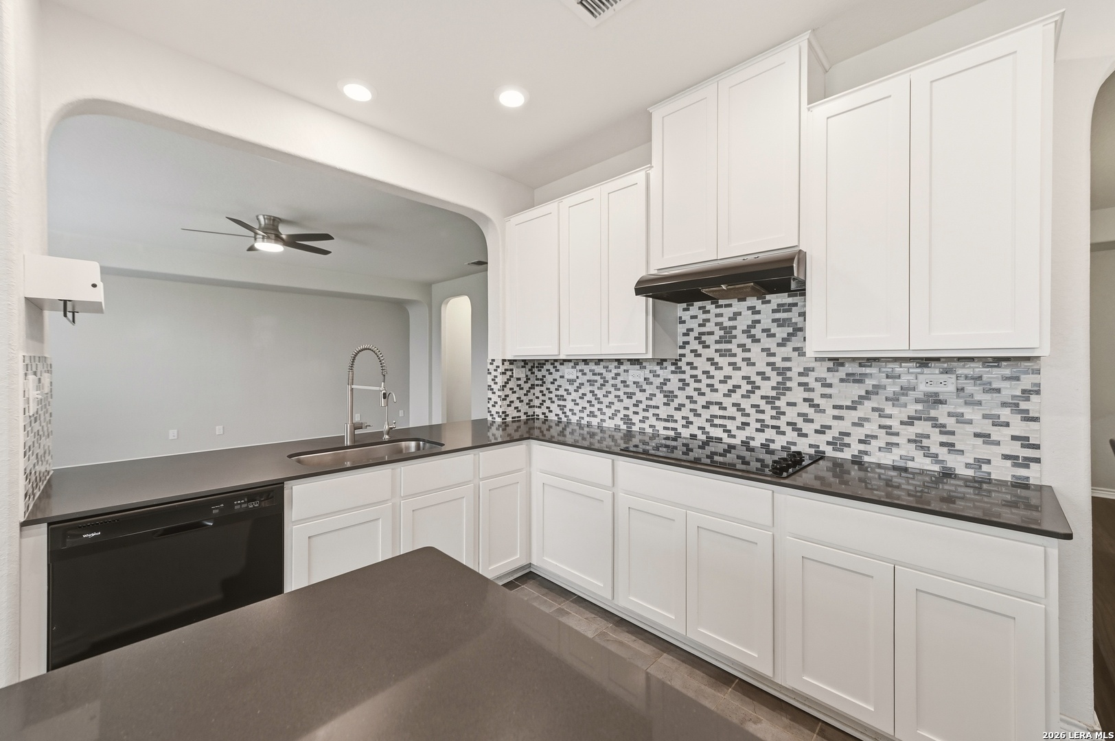 2077 OXBOW CIR, New Braunfels, TX 78130