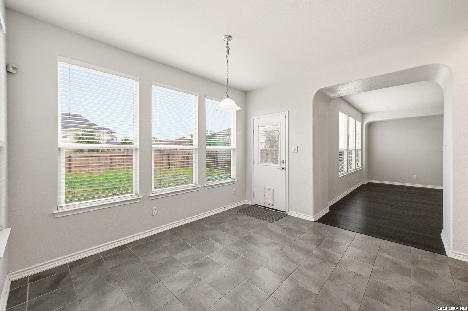 2077 OXBOW CIR, New Braunfels, TX 78130