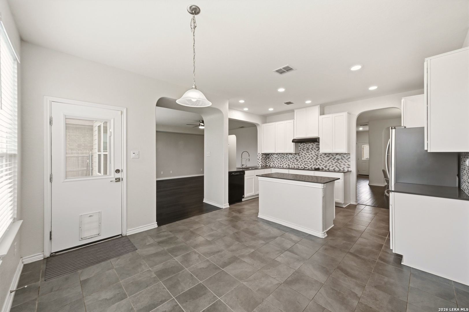 2077 OXBOW CIR, New Braunfels, TX 78130