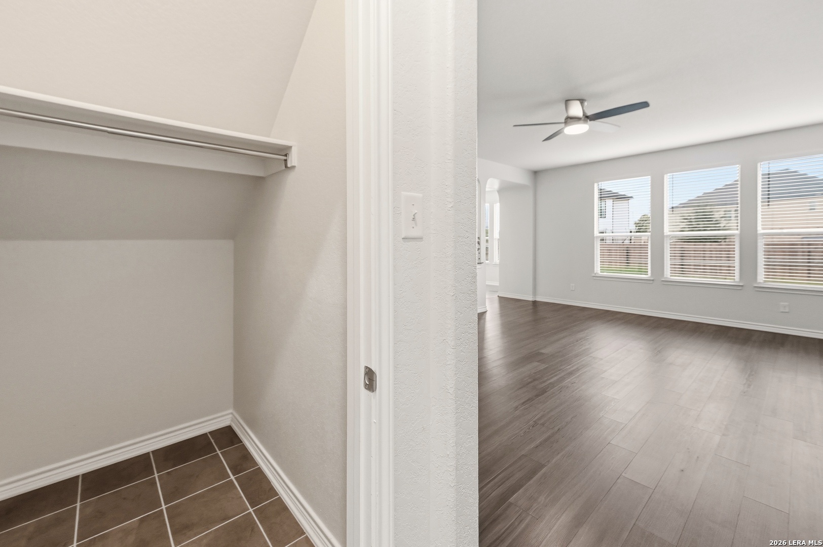 2077 OXBOW CIR, New Braunfels, TX 78130