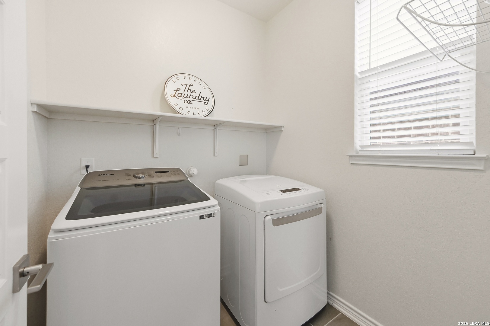 2077 OXBOW CIR, New Braunfels, TX 78130