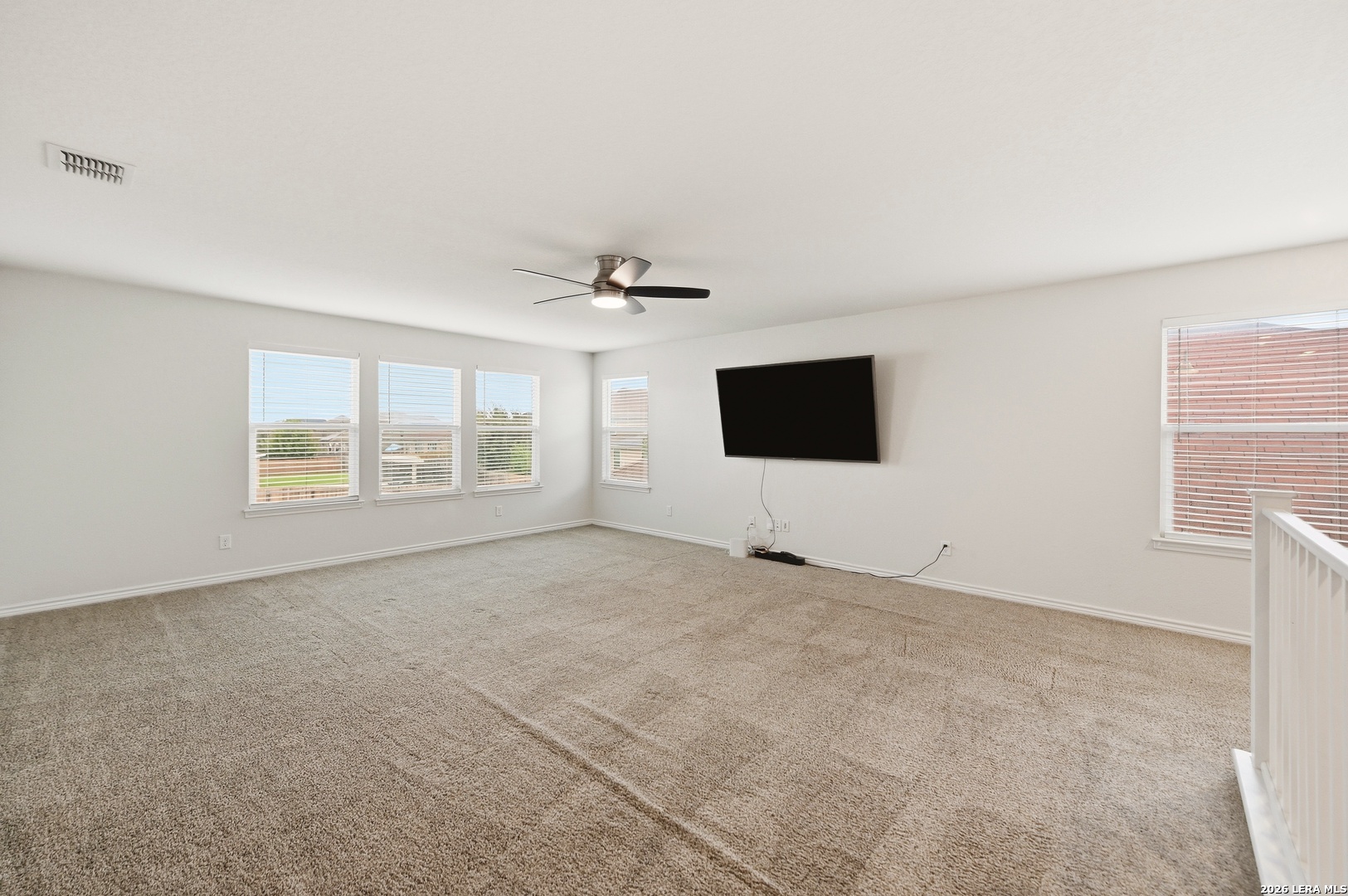 2077 OXBOW CIR, New Braunfels, TX 78130
