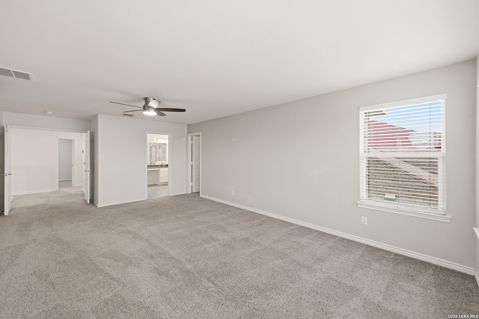 2077 OXBOW CIR, New Braunfels, TX 78130