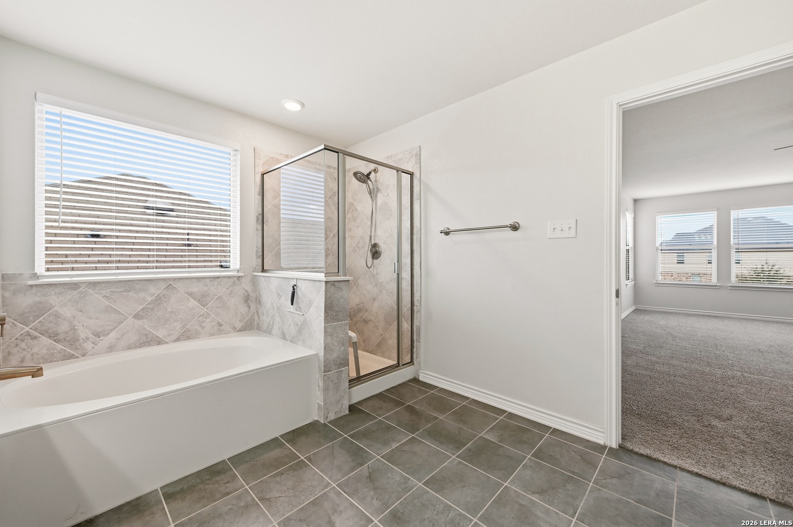2077 OXBOW CIR, New Braunfels, TX 78130