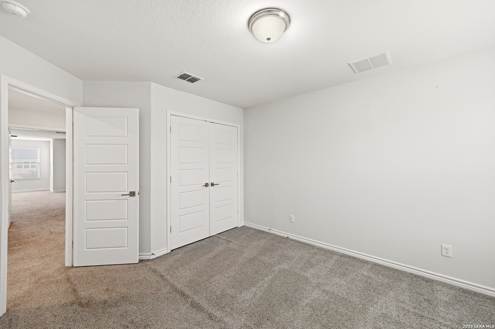 2077 OXBOW CIR, New Braunfels, TX 78130