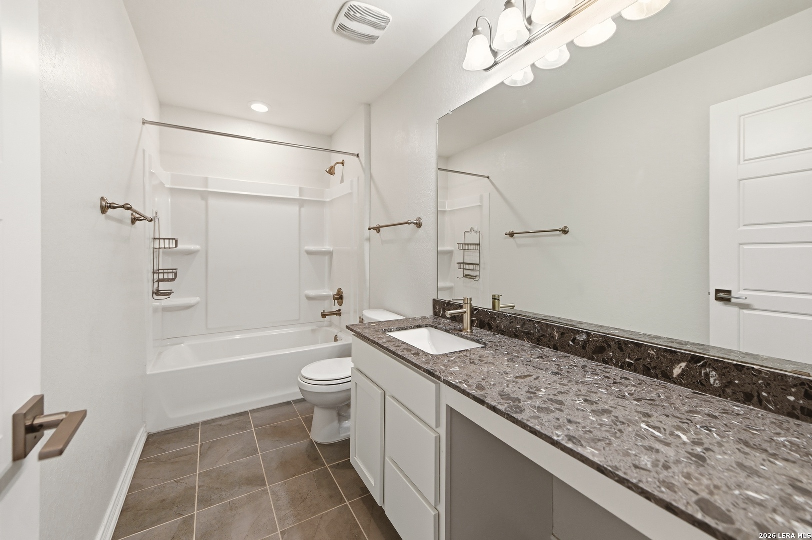2077 OXBOW CIR, New Braunfels, TX 78130