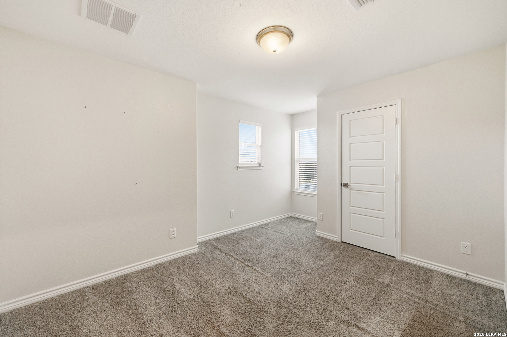 2077 OXBOW CIR, New Braunfels, TX 78130