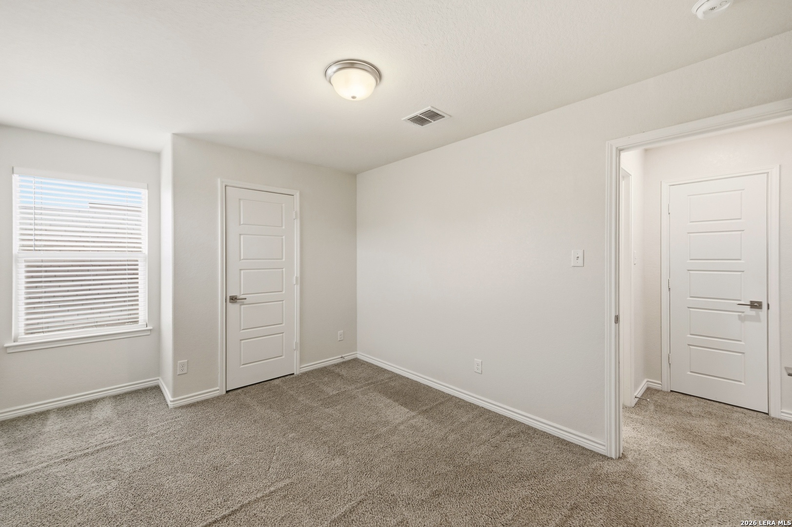 2077 OXBOW CIR, New Braunfels, TX 78130