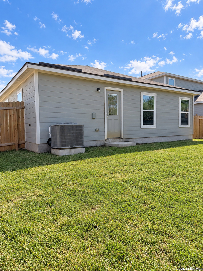 Photo 3 of Single family home for sale at 4146 Trl De Paris, New Braunfels, TX 78132 | MLS# 2027219 | Listing updated on 2026-10-30