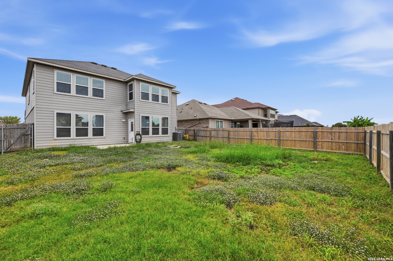 2077 OXBOW CIR, New Braunfels, TX 78130
