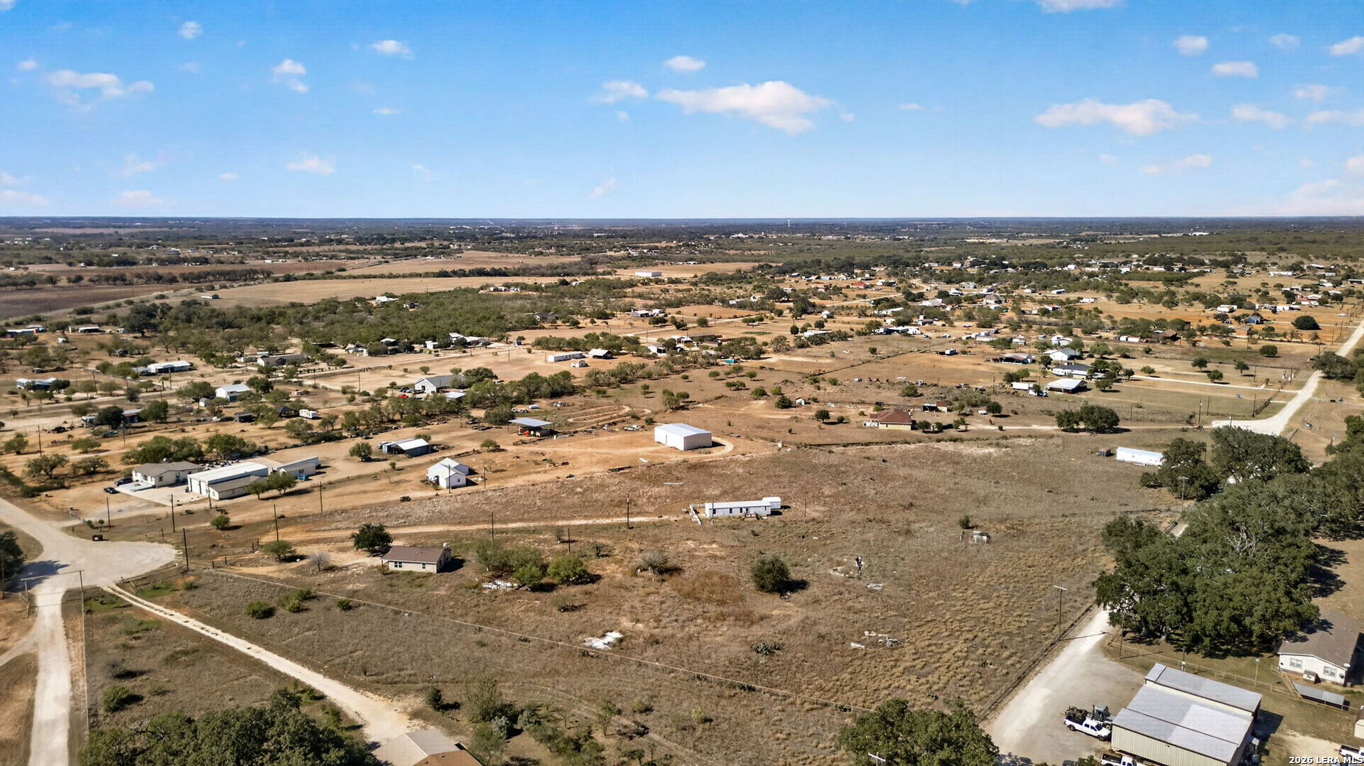 181 County Road 7751, Devine, TX 78016