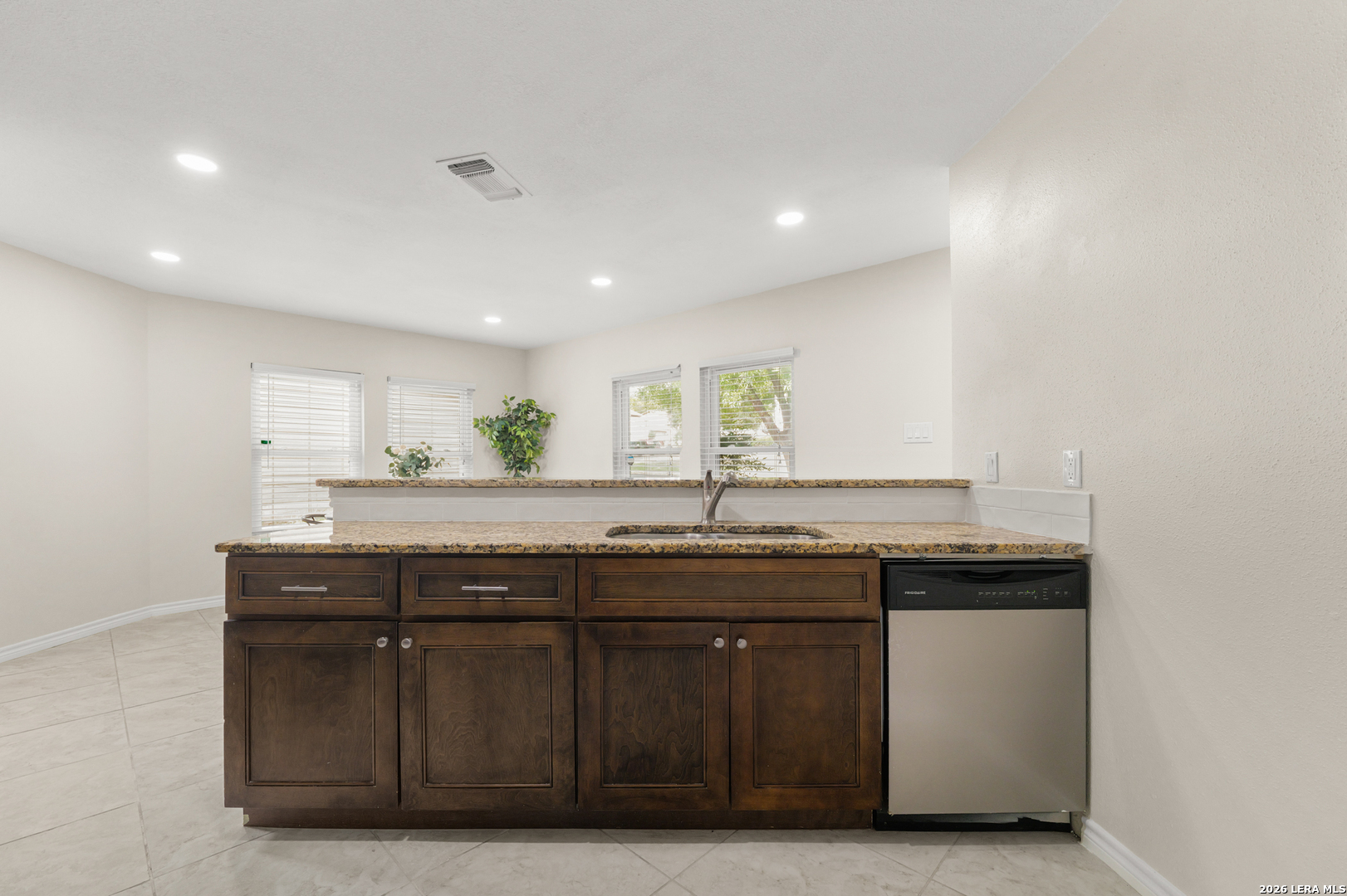 9735 FORTUNE RIDGE DR, Converse, TX 78109