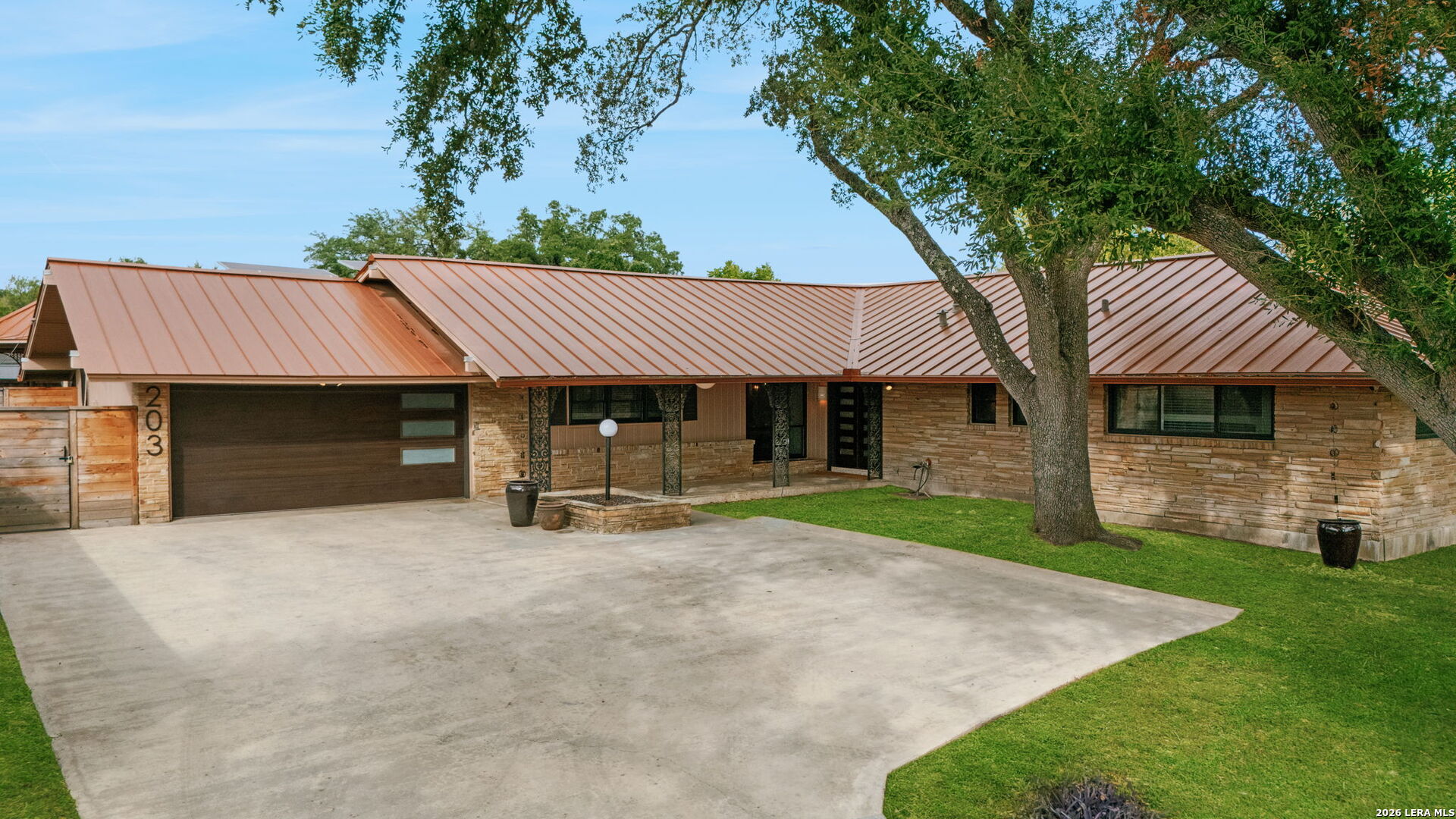 203 HERWECK DR, San Antonio, TX 78213