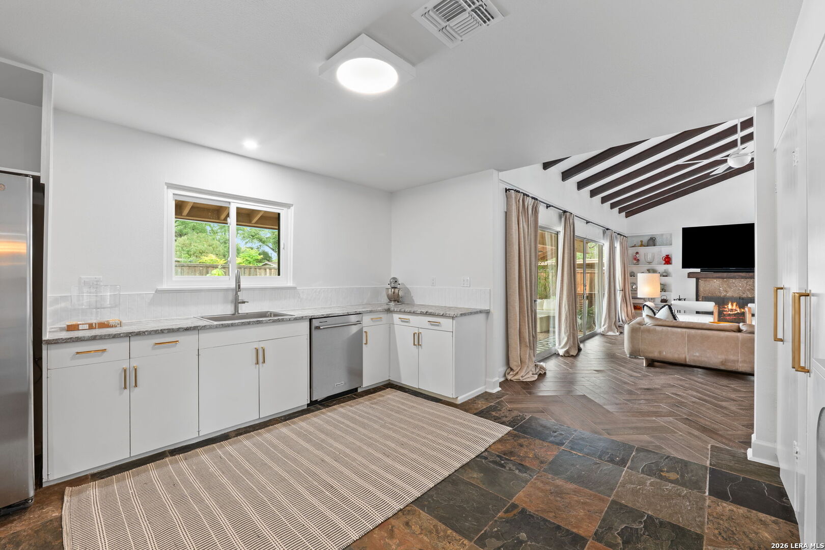 203 HERWECK DR, San Antonio, TX 78213