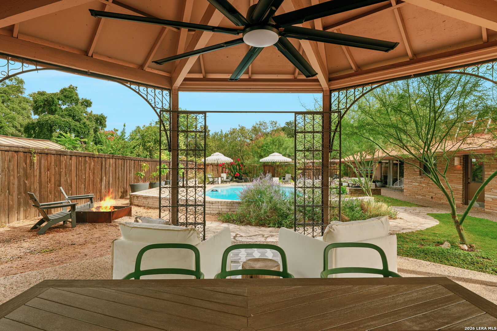 203 HERWECK DR, San Antonio, TX 78213