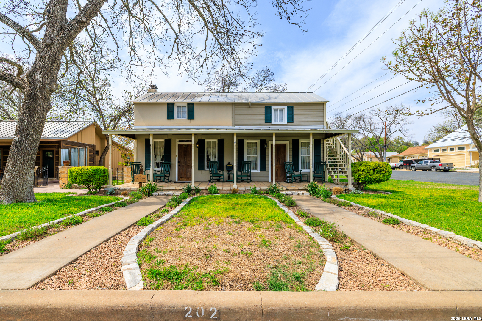 202 S BOWIE ST, Fredericksburg, TX 78624