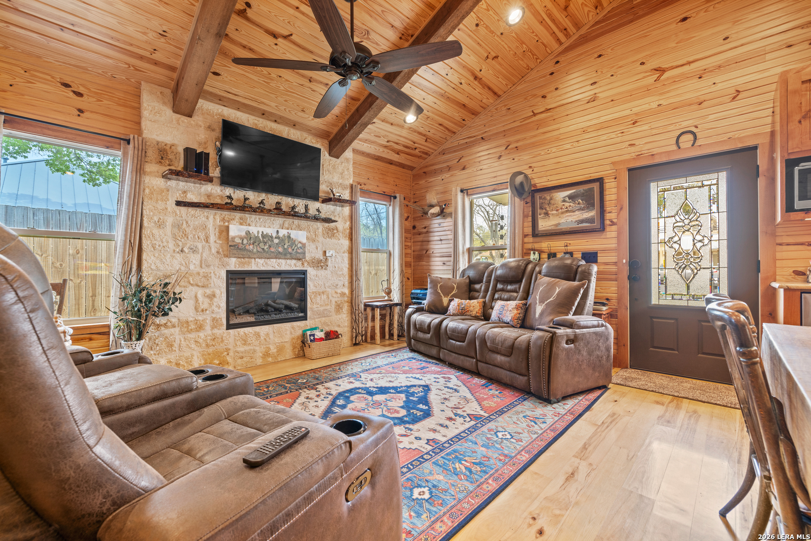 202 S BOWIE ST, Fredericksburg, TX 78624