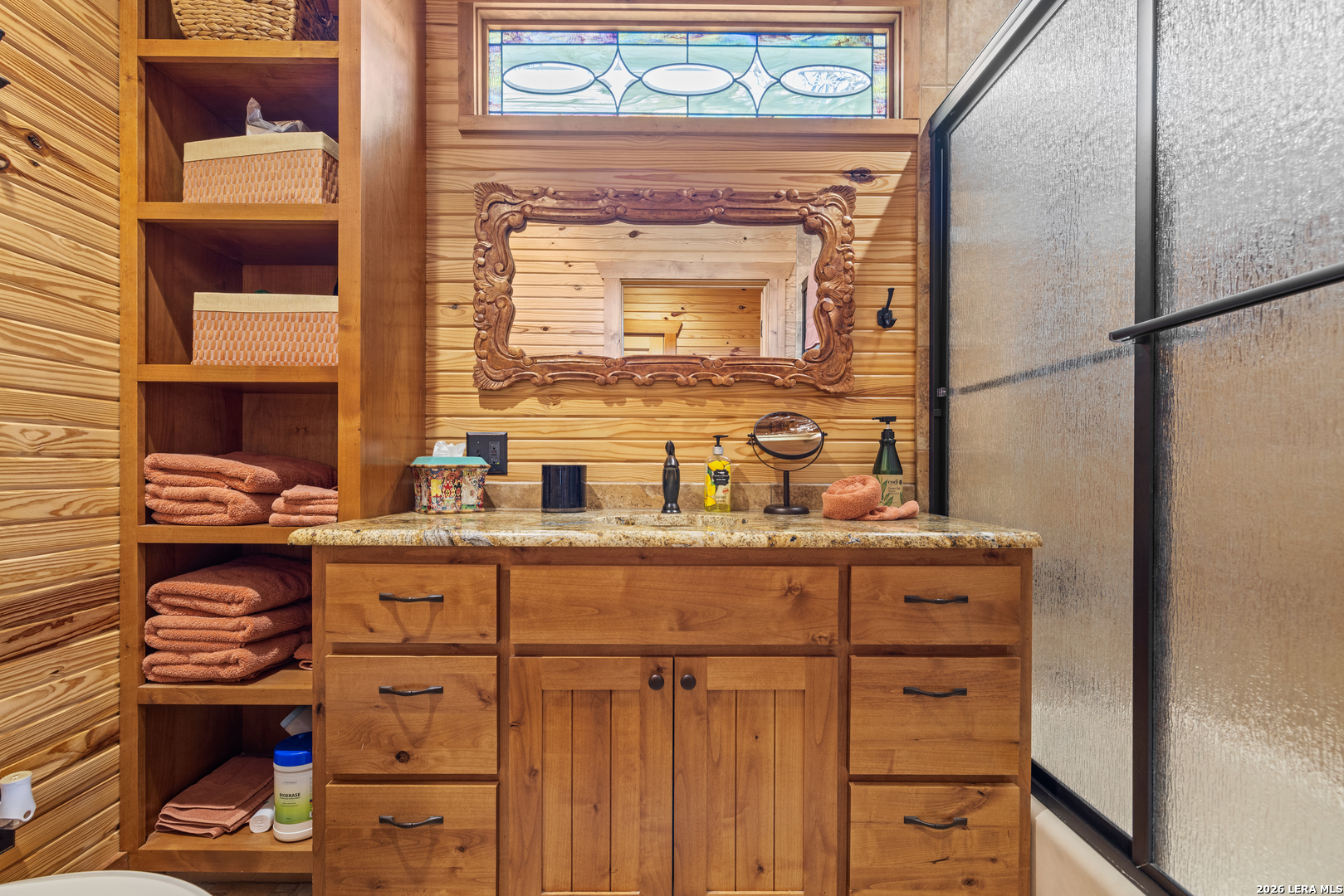 202 S BOWIE ST, Fredericksburg, TX 78624