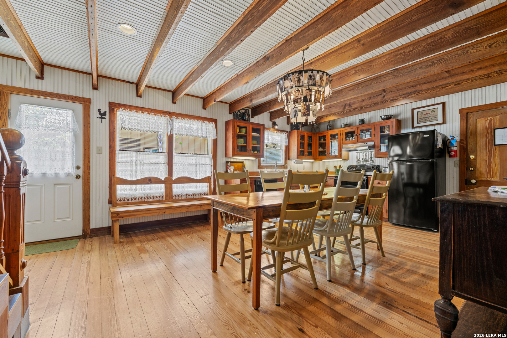 202 S BOWIE ST, Fredericksburg, TX 78624