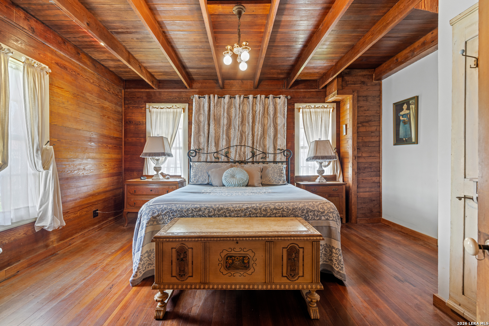 202 S BOWIE ST, Fredericksburg, TX 78624