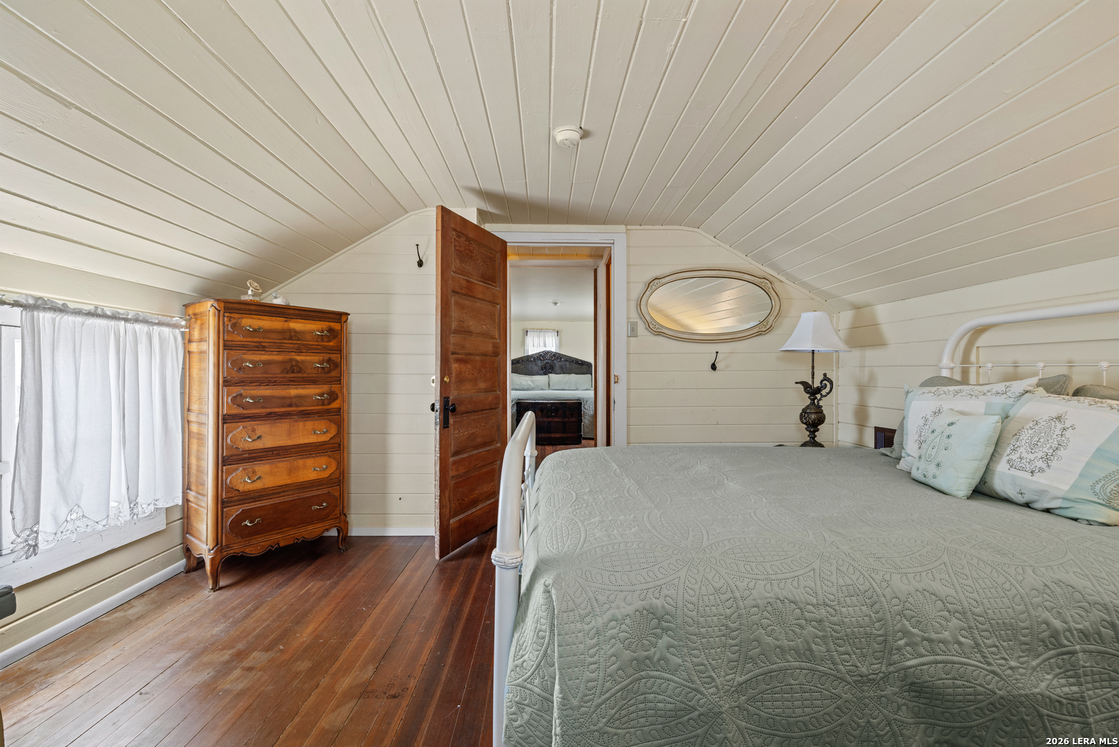 202 S BOWIE ST, Fredericksburg, TX 78624